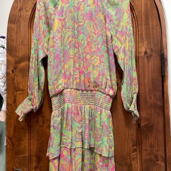 Fun dress for spring - Picture 3 of 3